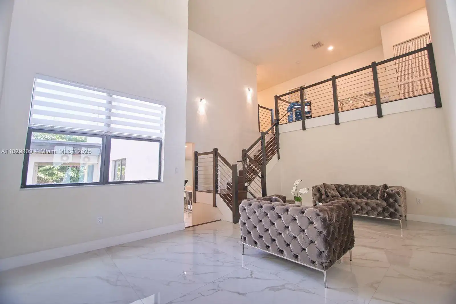 10218 NW 76th Ter, Doral FL 33178 photo 3