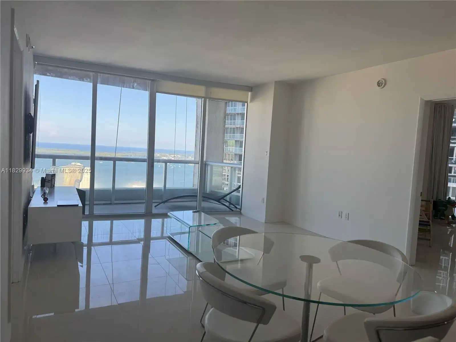 475 Brickell Ave # 4207, Miami FL 33131 photo 4