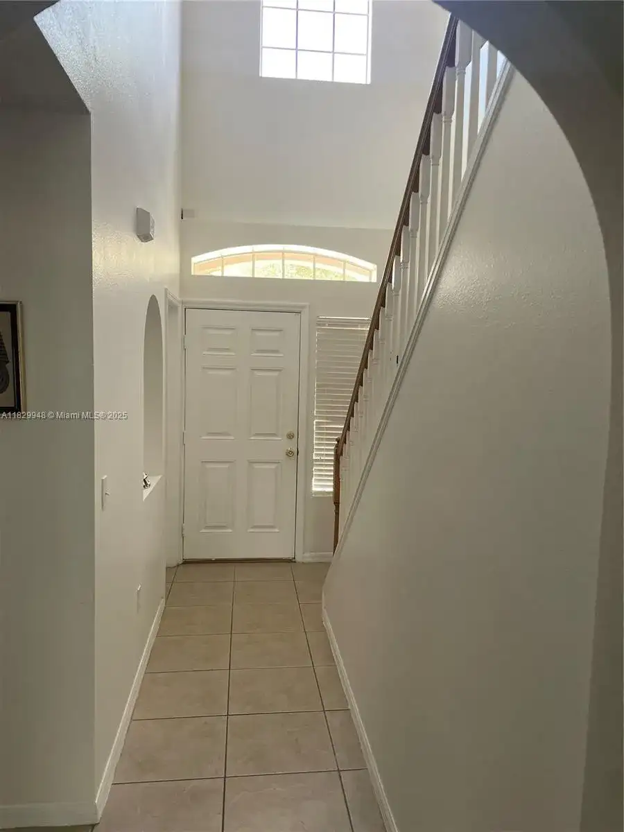 2645 SW 12th Sq SW, Vero Beach FL 32968 photo 2