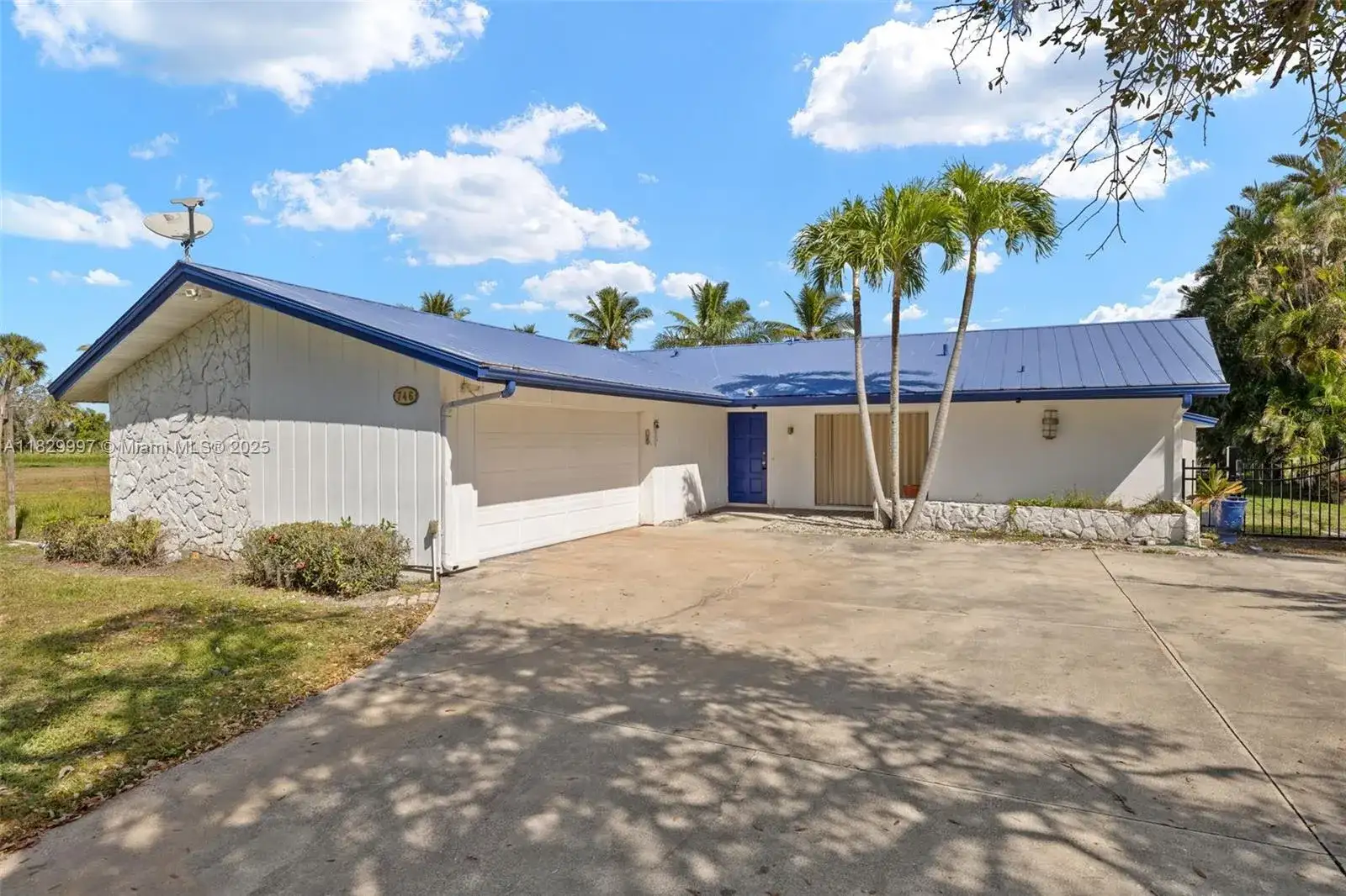 746 Overiver Drive, Fort Myers FL 33903 photo 2