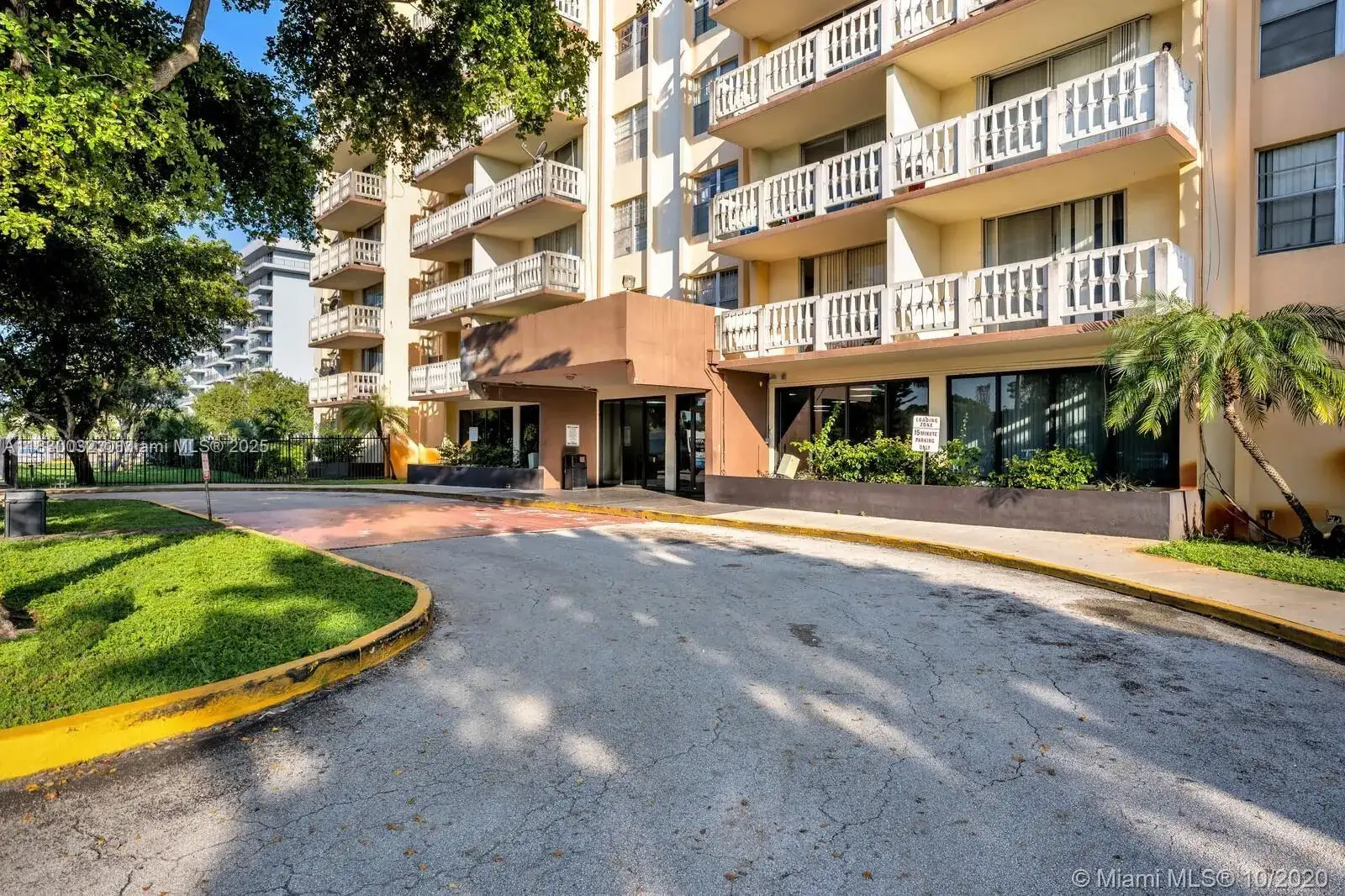 15600 NW 7th Ave # 609, Miami FL 33169 photo 3