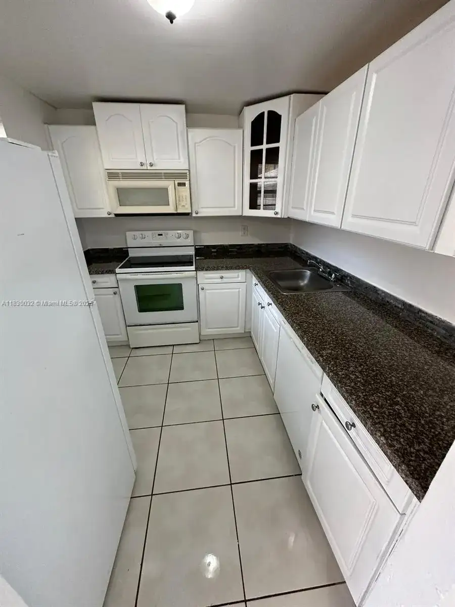 15600 NW 7th Ave # 609, Miami FL 33169 photo 5
