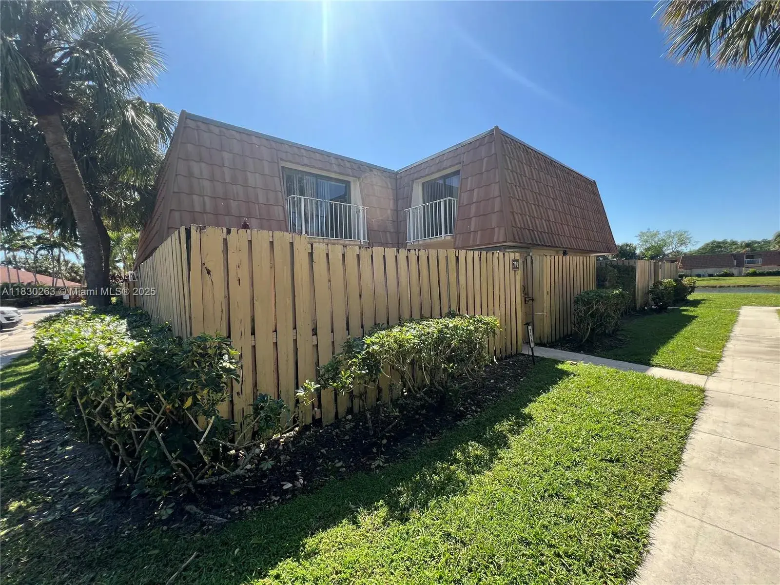 719 Mill Valley Pl, West Palm Beach FL 33409