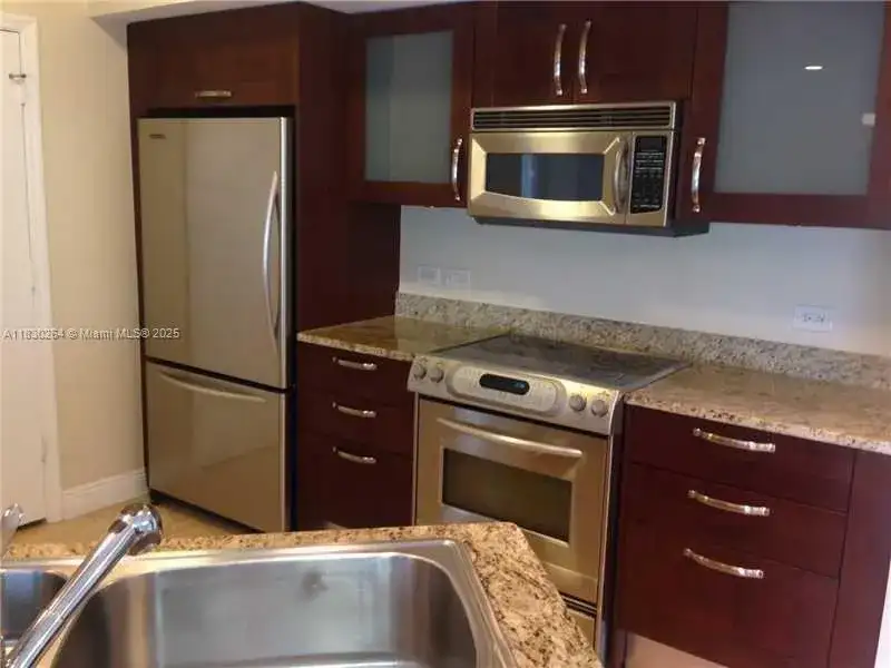 19900 E Country Club Dr # 806, Aventura FL 33180 photo 2