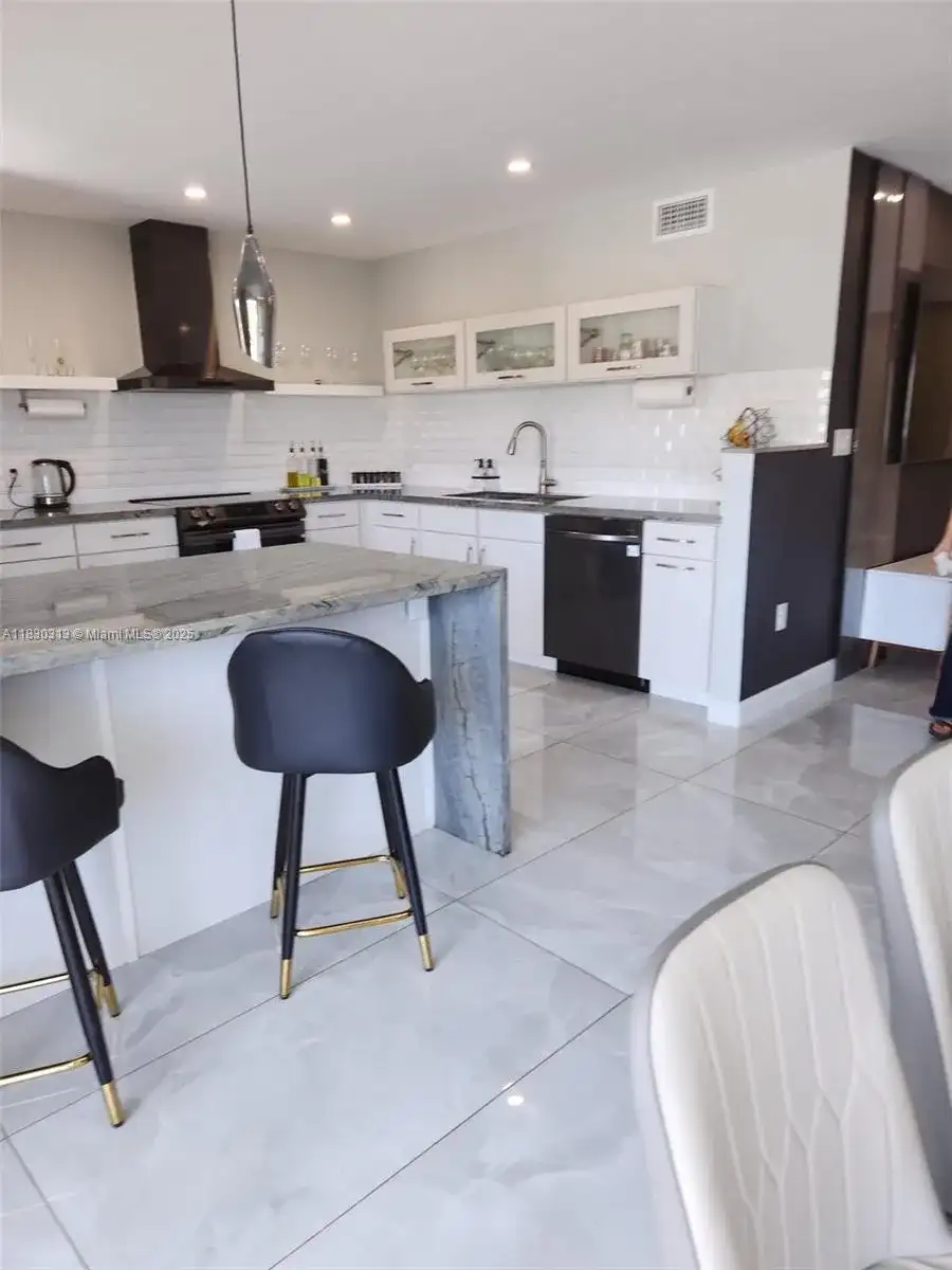 1075 92nd St # 405, Bay Harbor Islands FL 33154 photo 4