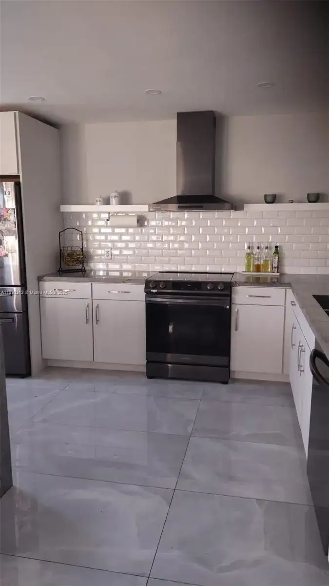 1075 92nd St # 405, Bay Harbor Islands FL 33154 photo 5