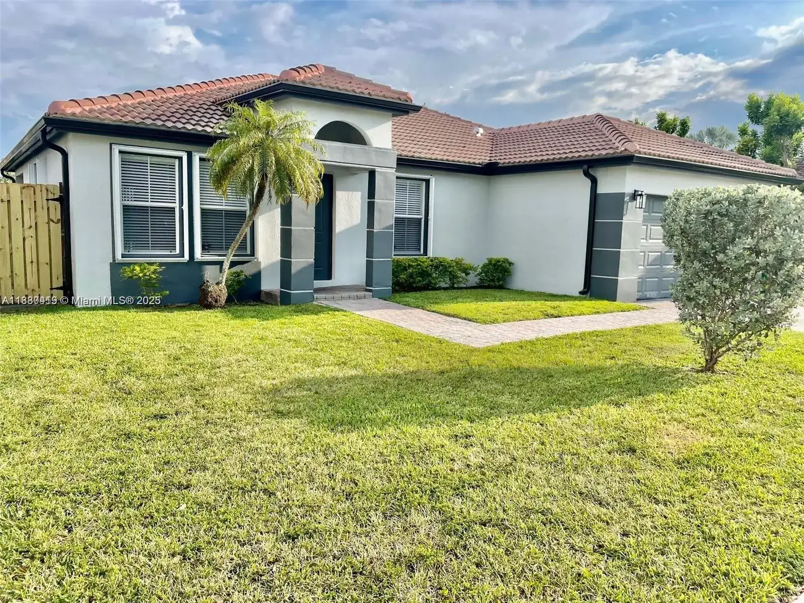 14232 SW 163rd St, Miami FL 33177 photo 2
