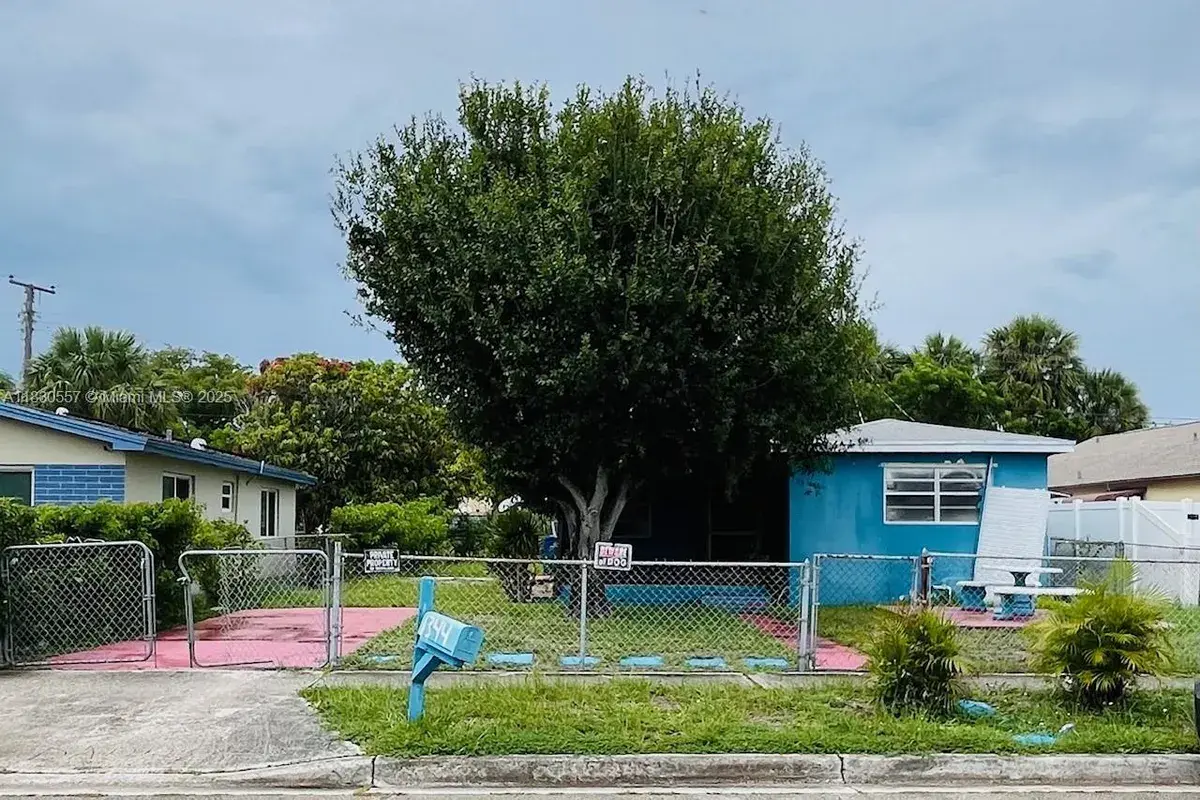 1344 W 10th St, Riviera Beach FL 33404