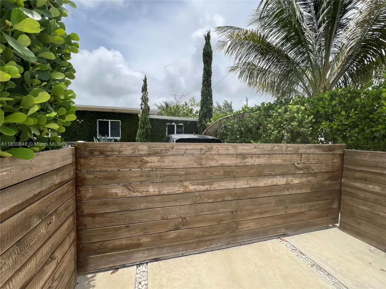 323 NW 105th St, Miami FL 33150 photo 3