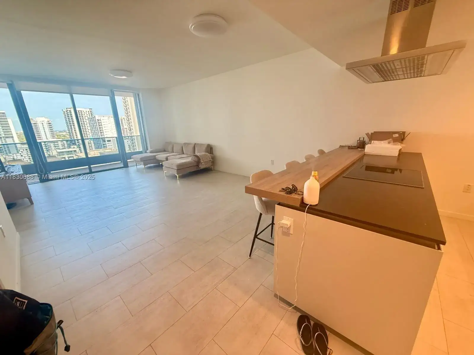 1000 Brickell Plz # 2008, Miami FL 33131 photo 4