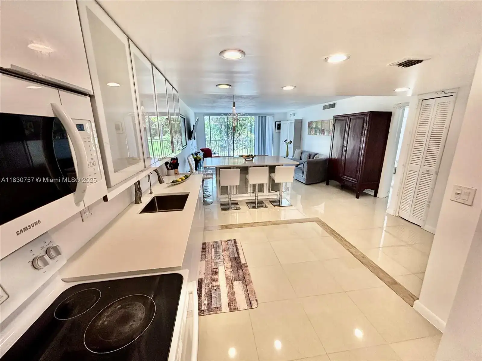3051 S Palm Aire Dr # 201, Pompano Beach FL 33069 photo 3