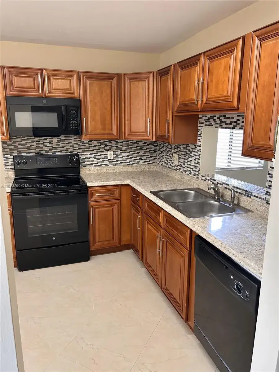 7941 Southgate Blvd # A7, North Lauderdale FL 33068