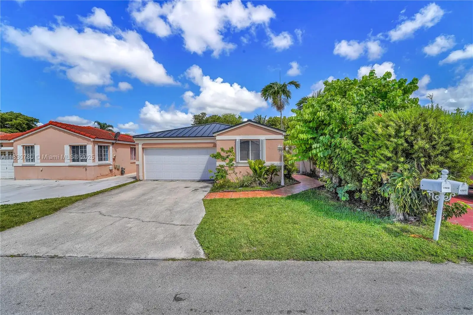 17018 SW 142nd Pl, Miami FL 33177 photo 2