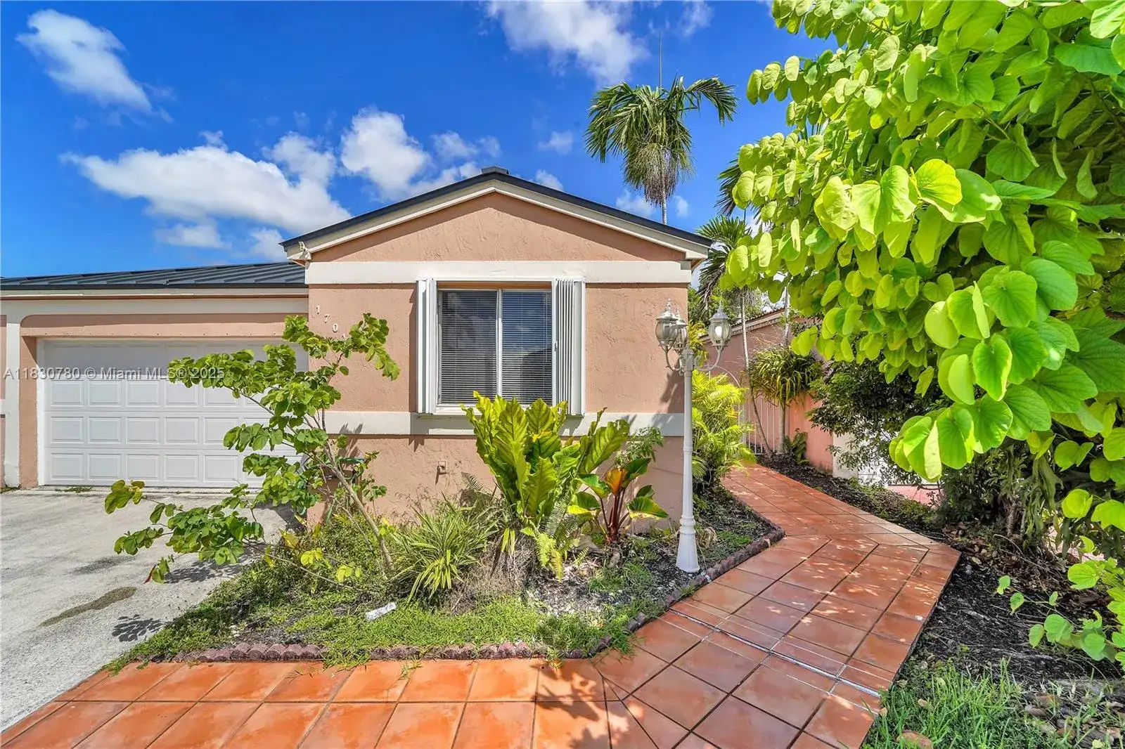 17018 SW 142nd Pl, Miami FL 33177 photo 4