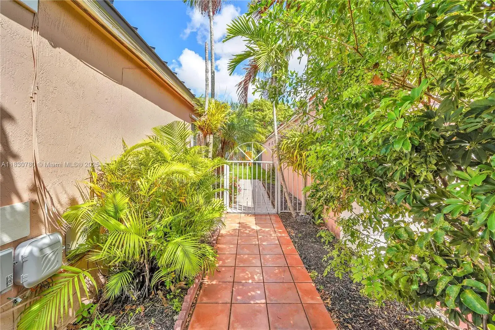 17018 SW 142nd Pl, Miami FL 33177 photo 5