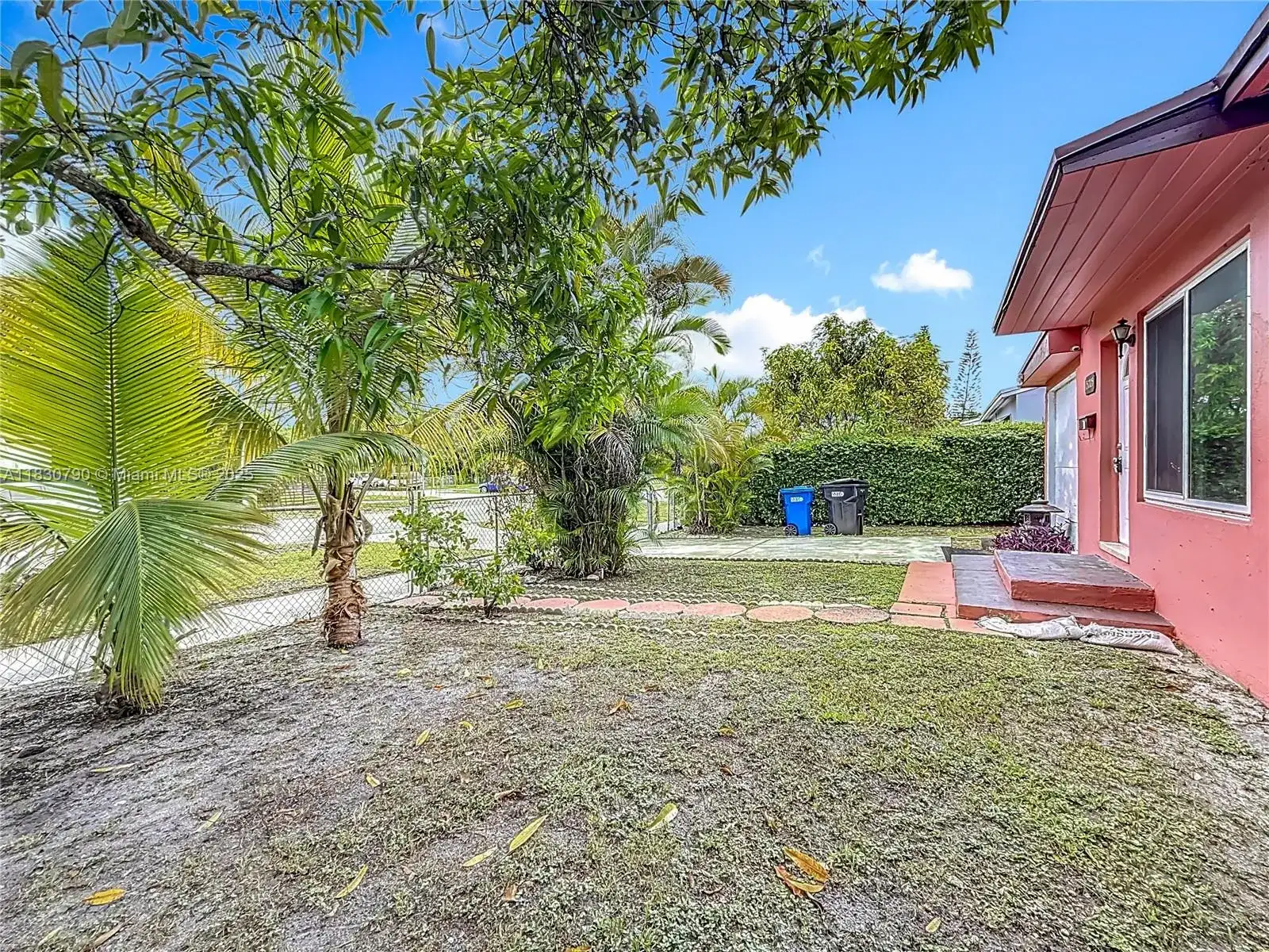 15705 NE 10th Ave, North Miami Beach FL 33162 photo 5