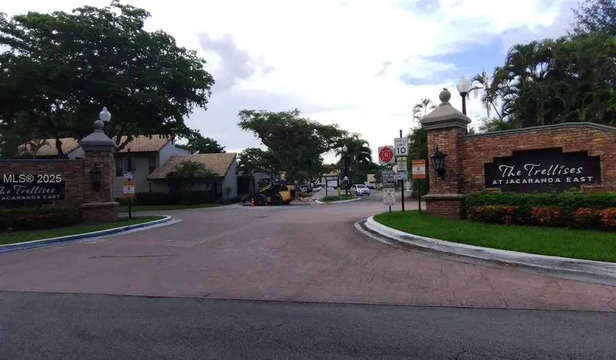 9719 N New River Canal Rd # 308, Plantation FL 33324