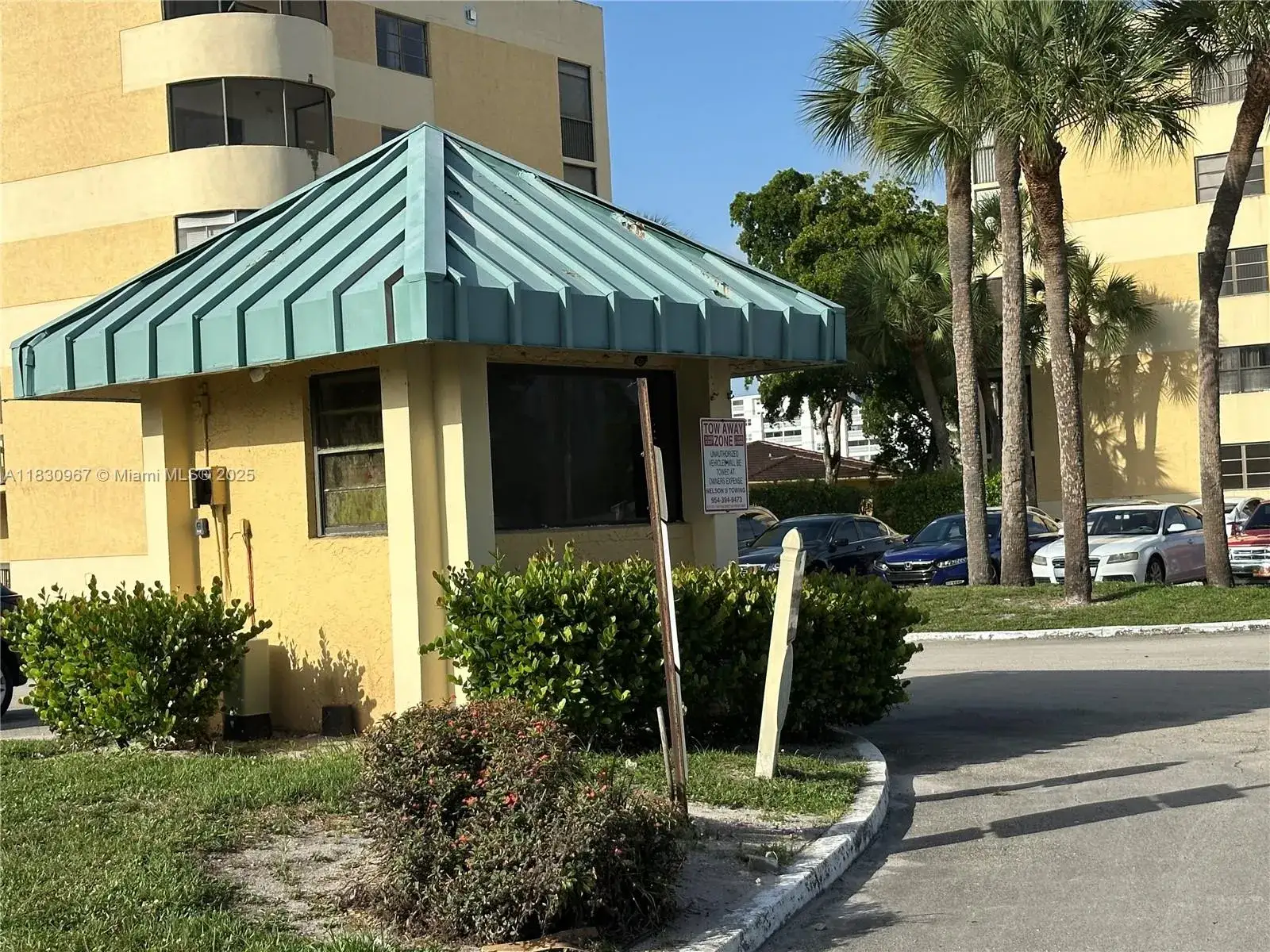 6575 W Oakland Park Blvd # 214, Lauderhill FL 33313
