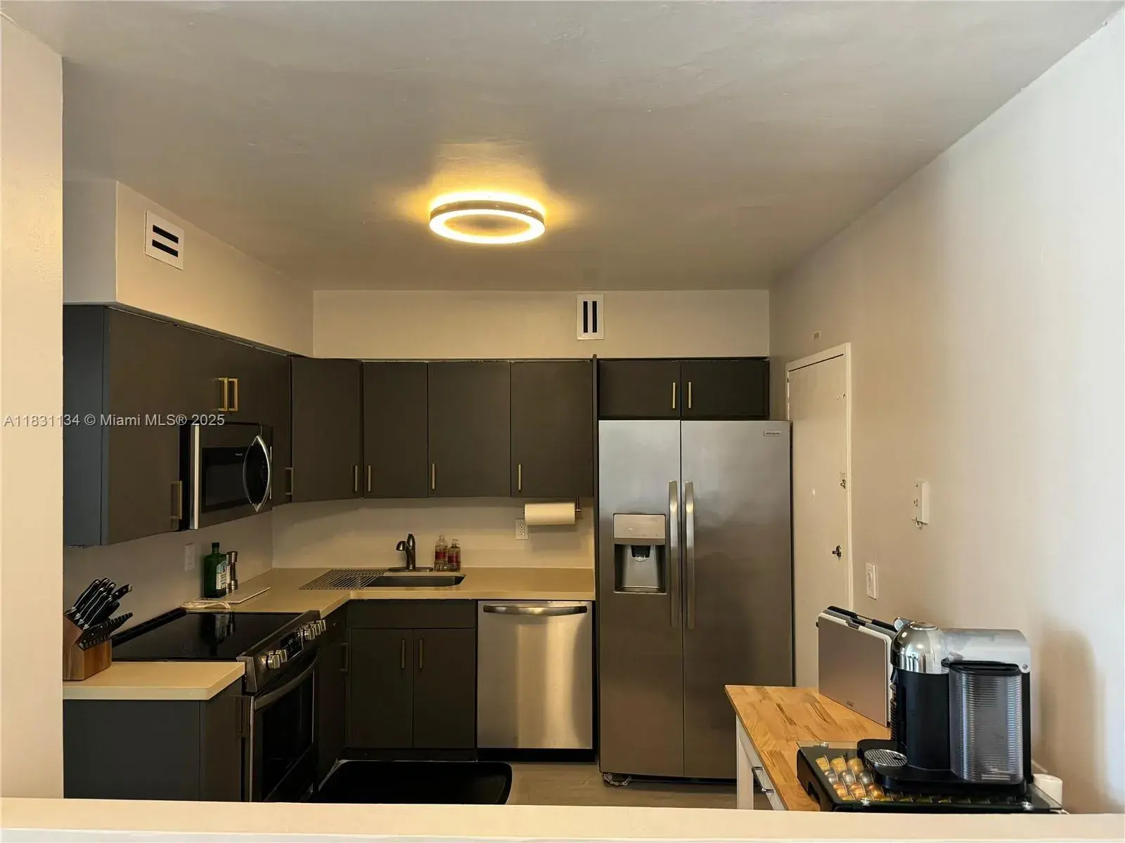 5700 Collins Ave # 3C, Miami Beach FL 33140