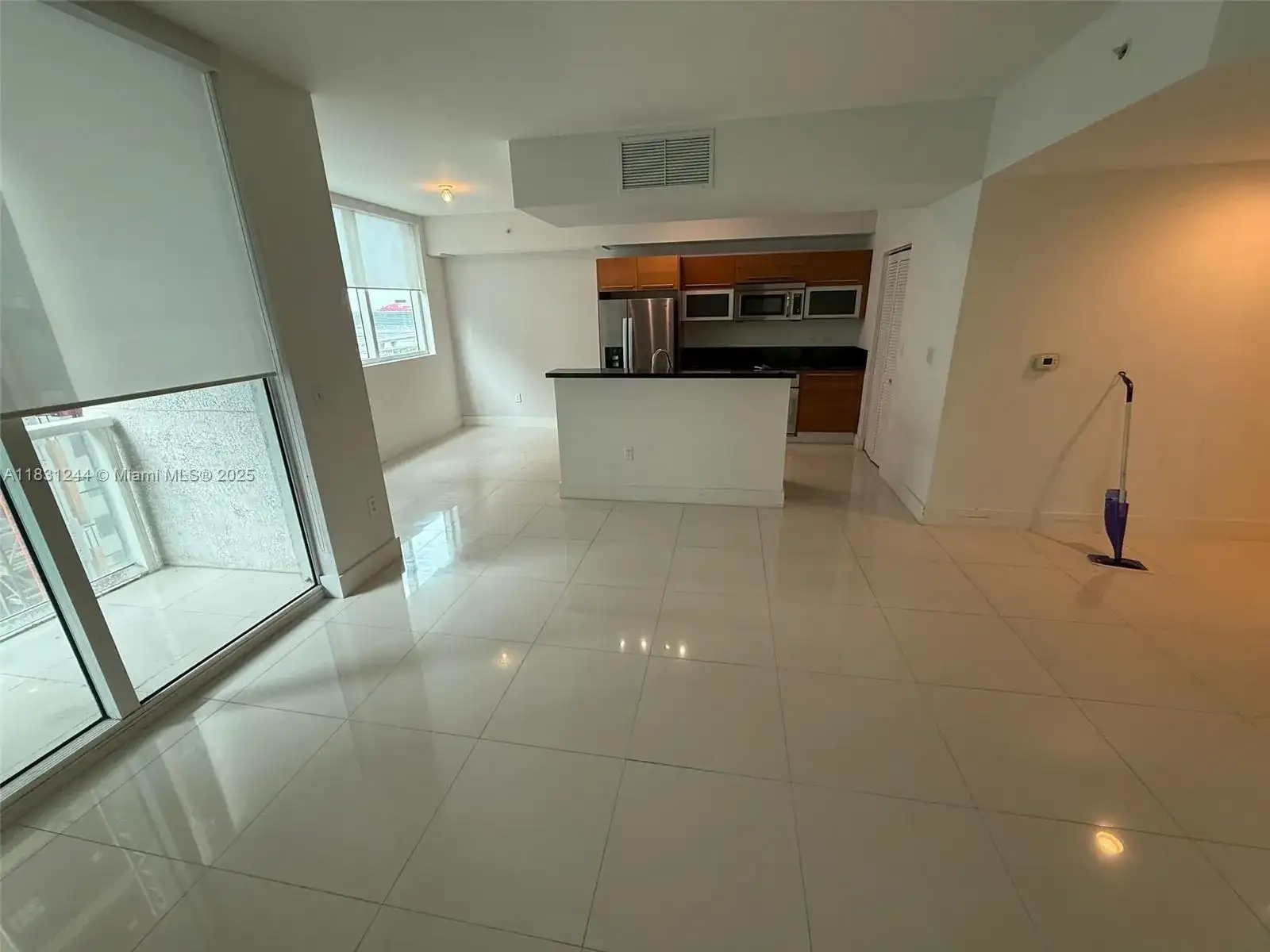244 Biscayne Blvd # 908, Miami FL 33132 photo 3