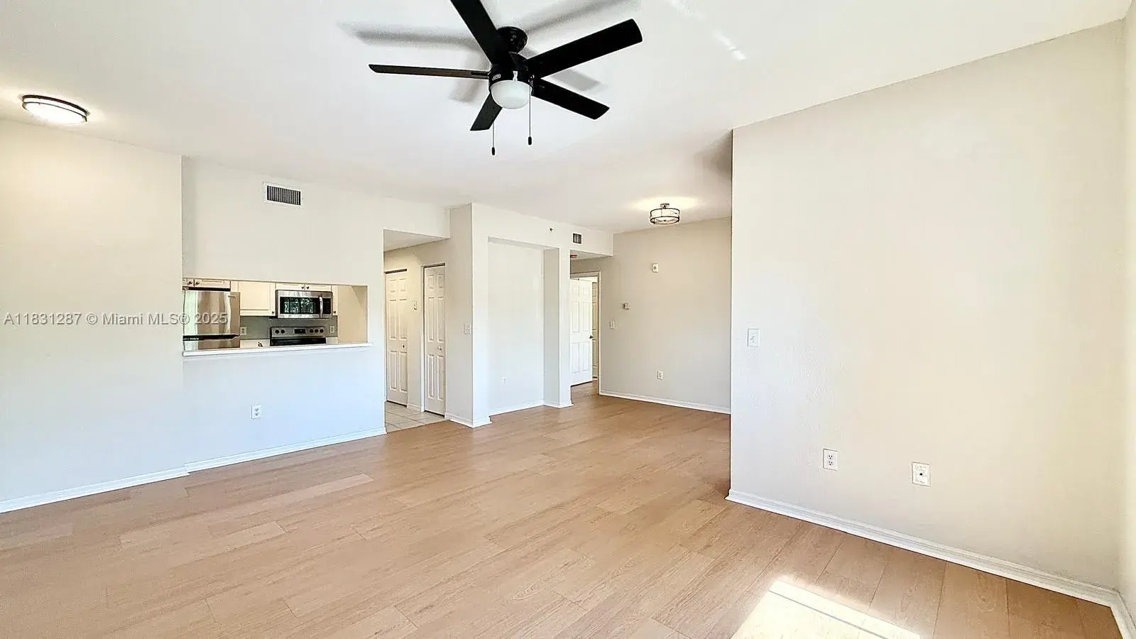2807 Veronia Dr # 202, Palm Beach Gardens FL 33410