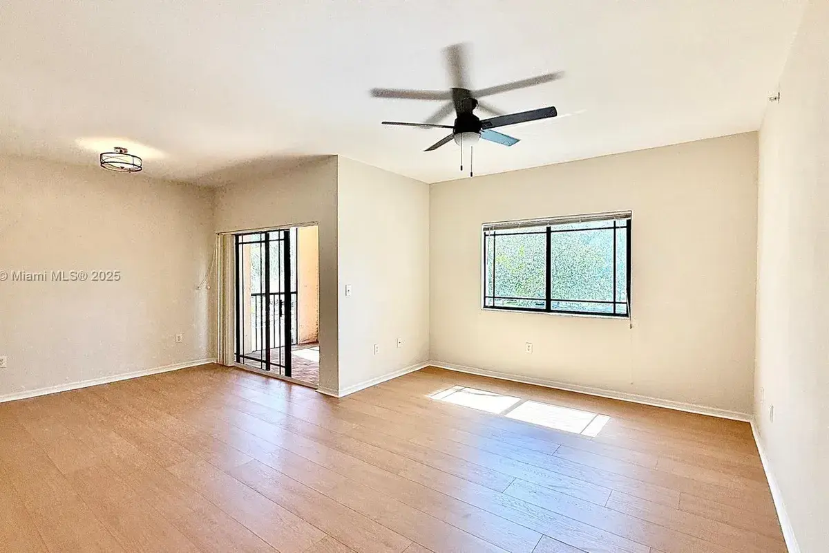 2807 Veronia Dr # 202, Palm Beach Gardens FL 33410