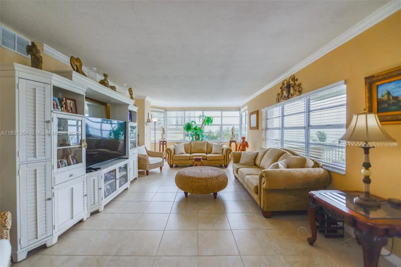 1950 S Ocean Dr # 3P, Hallandale Beach FL 33009