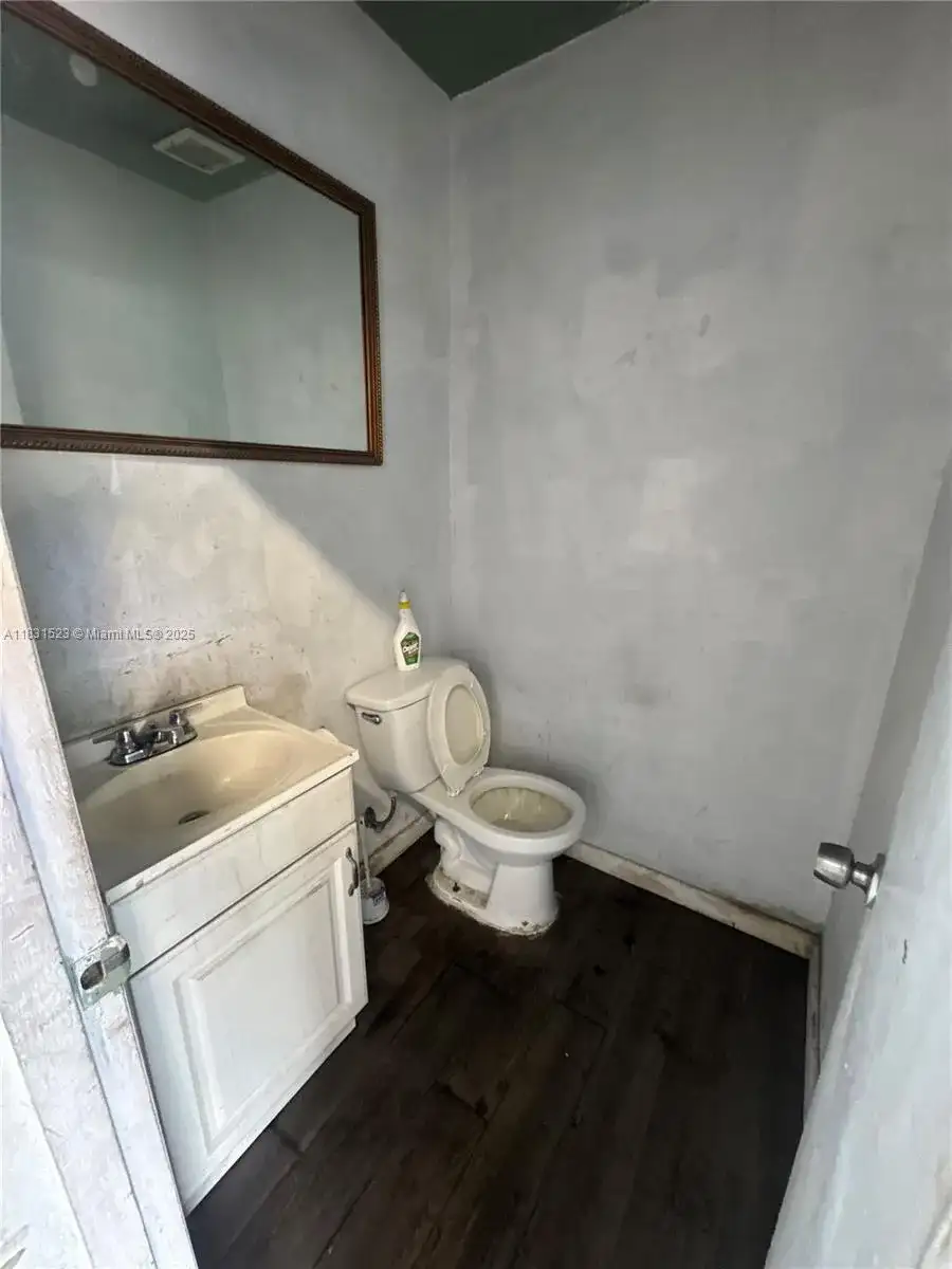14623 NW 27th Ave # 14623, Opa-Locka FL 33054 photo 4