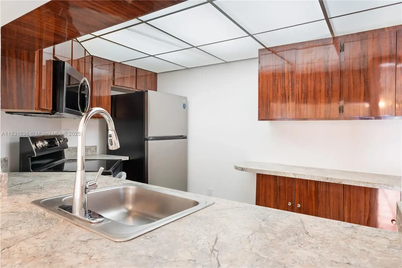 20905 NE 8th Ct # 36, Miami FL 33179 photo 3