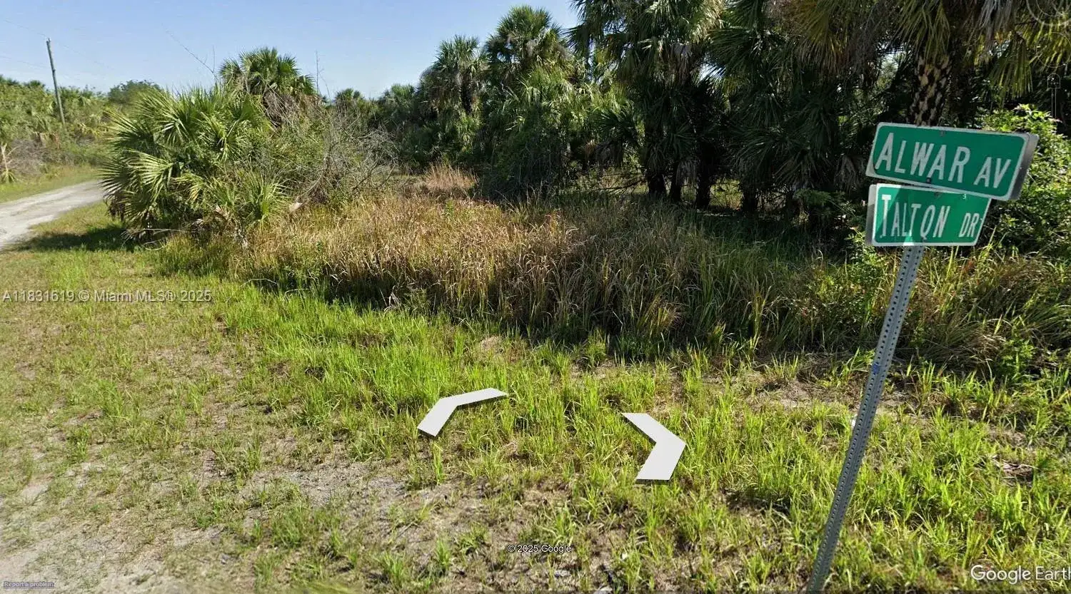 2189 SW Alwar, Palm Bay FL 32908 photo 2