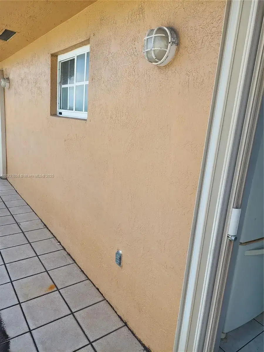 2403 W 76th St # 203, Hialeah FL 33016 photo 2