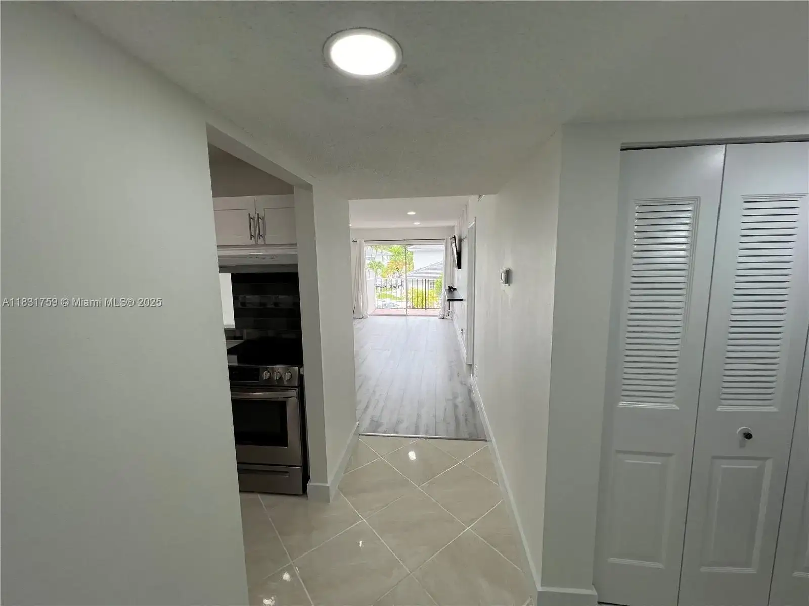 8000 SW 81st Dr # 202, Miami FL 33143 photo 3