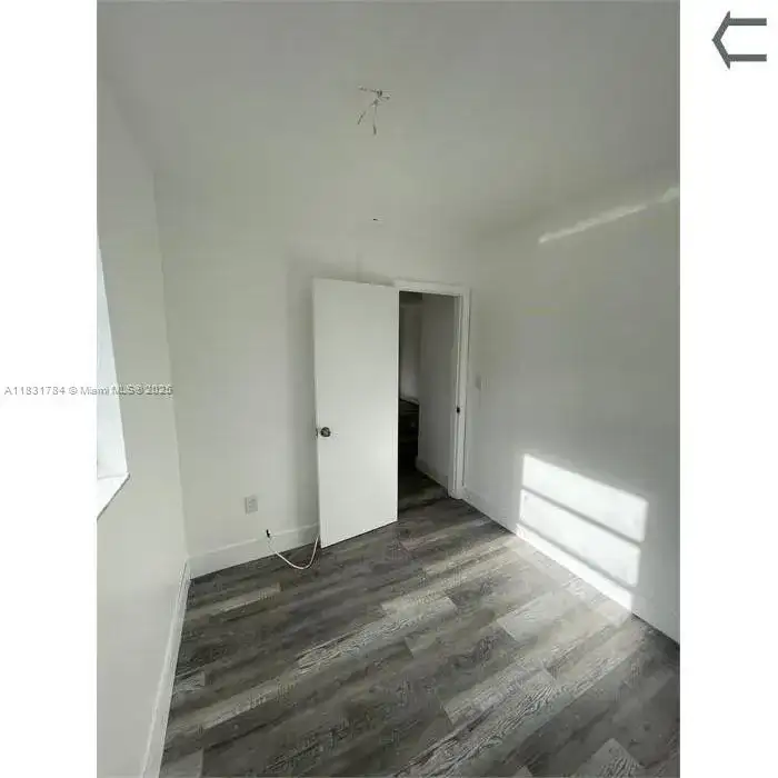 784 NW 100th St # B, Miami FL 33150 photo 4
