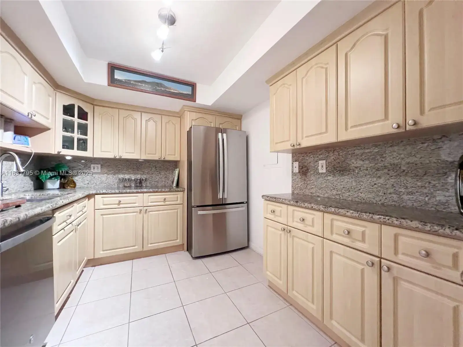 1420 Brickell Bay Dr, Miami FL 33131 photo 3