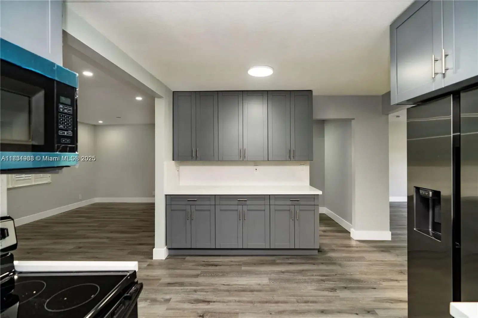 8110 SW 4th Pl, North Lauderdale FL 33068 photo 3