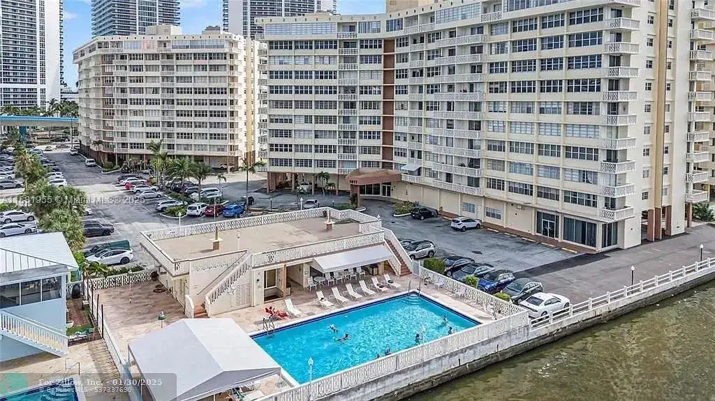 1817 S Ocean Dr # 426, Hallandale Beach FL 33009 photo 2