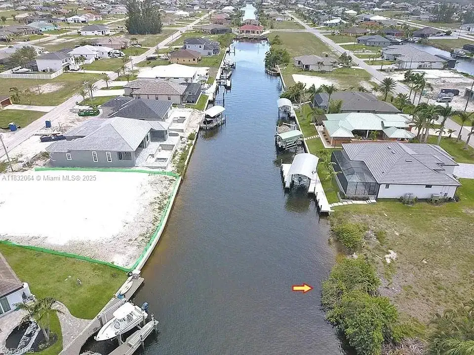 1253 NW 39th Ave, Cape Coral FL 33993 photo 2