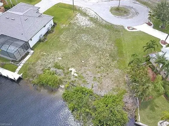 1253 NW 39th Ave, Cape Coral FL 33993 photo 4