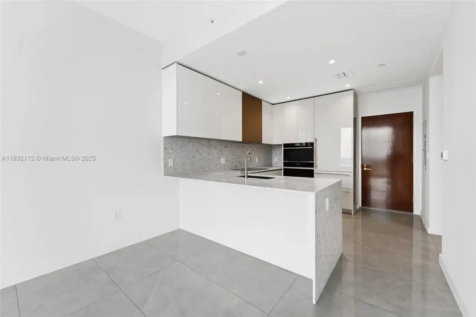 2678 Tigertail Ave # 2005, Coconut Grove FL 33133 photo 4