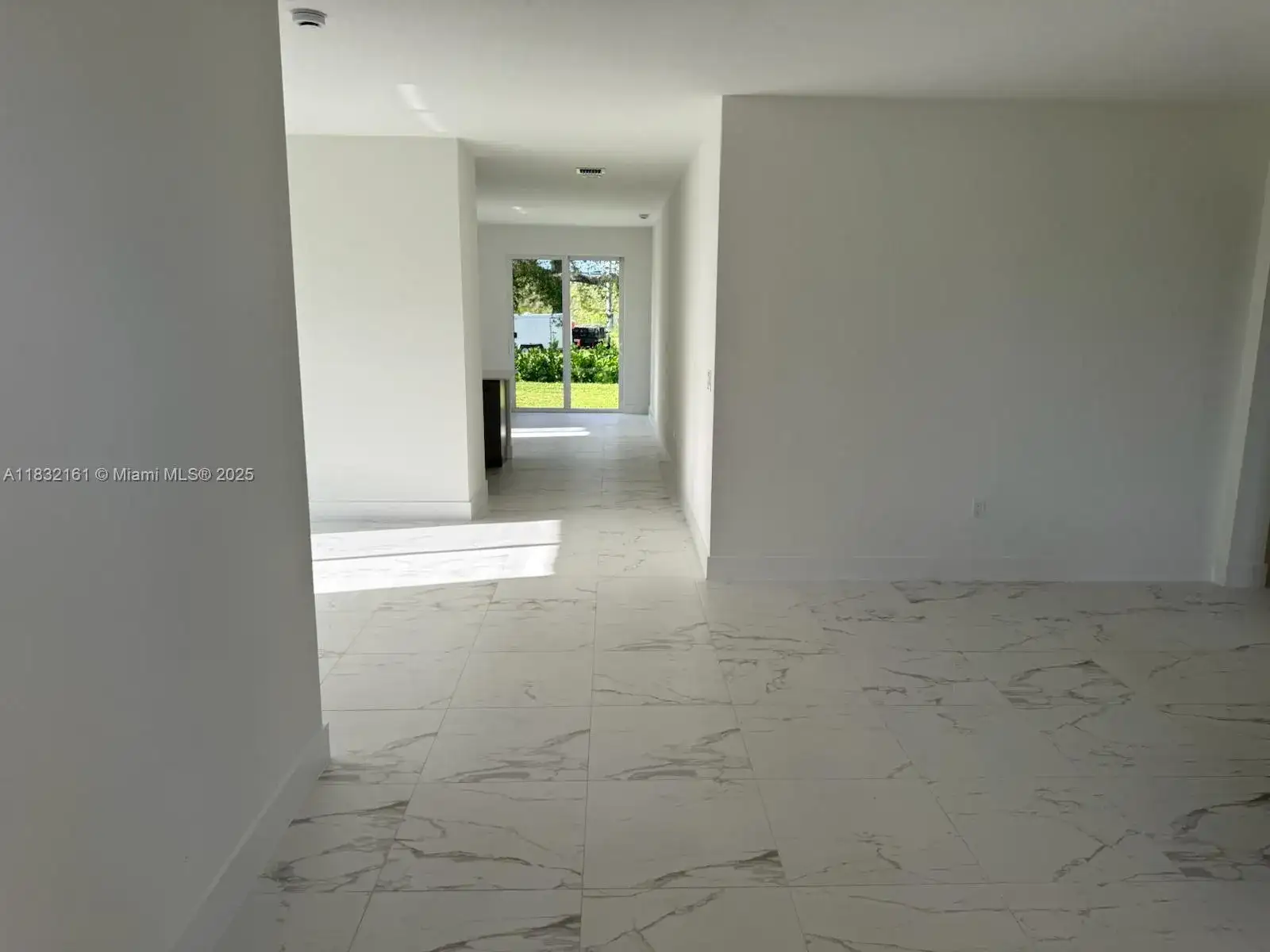 1828 NE 1st St, Homestead FL 33033 photo 4