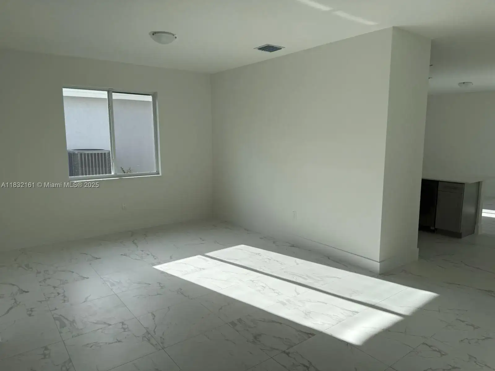 1828 NE 1st St, Homestead FL 33033 photo 5