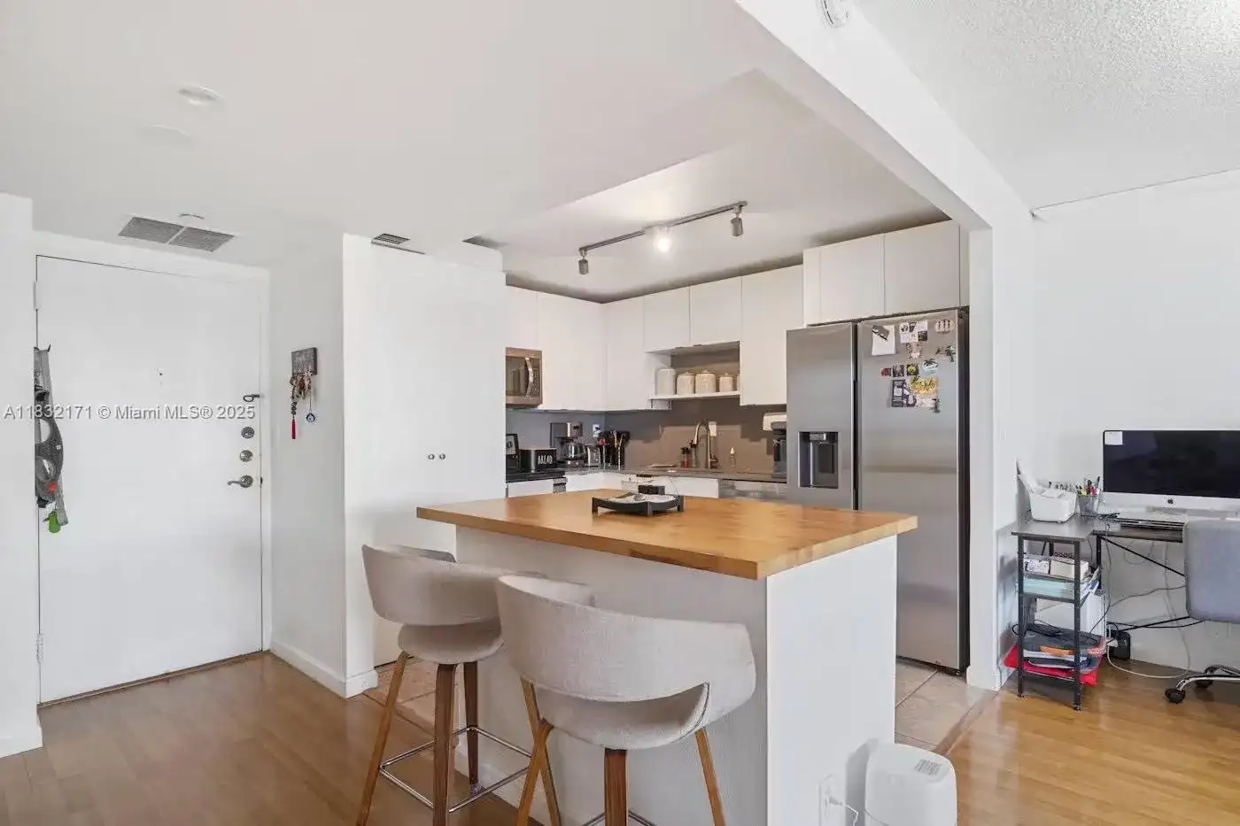 1901 Brickell Ave # B1706, Miami FL 33129 photo 4