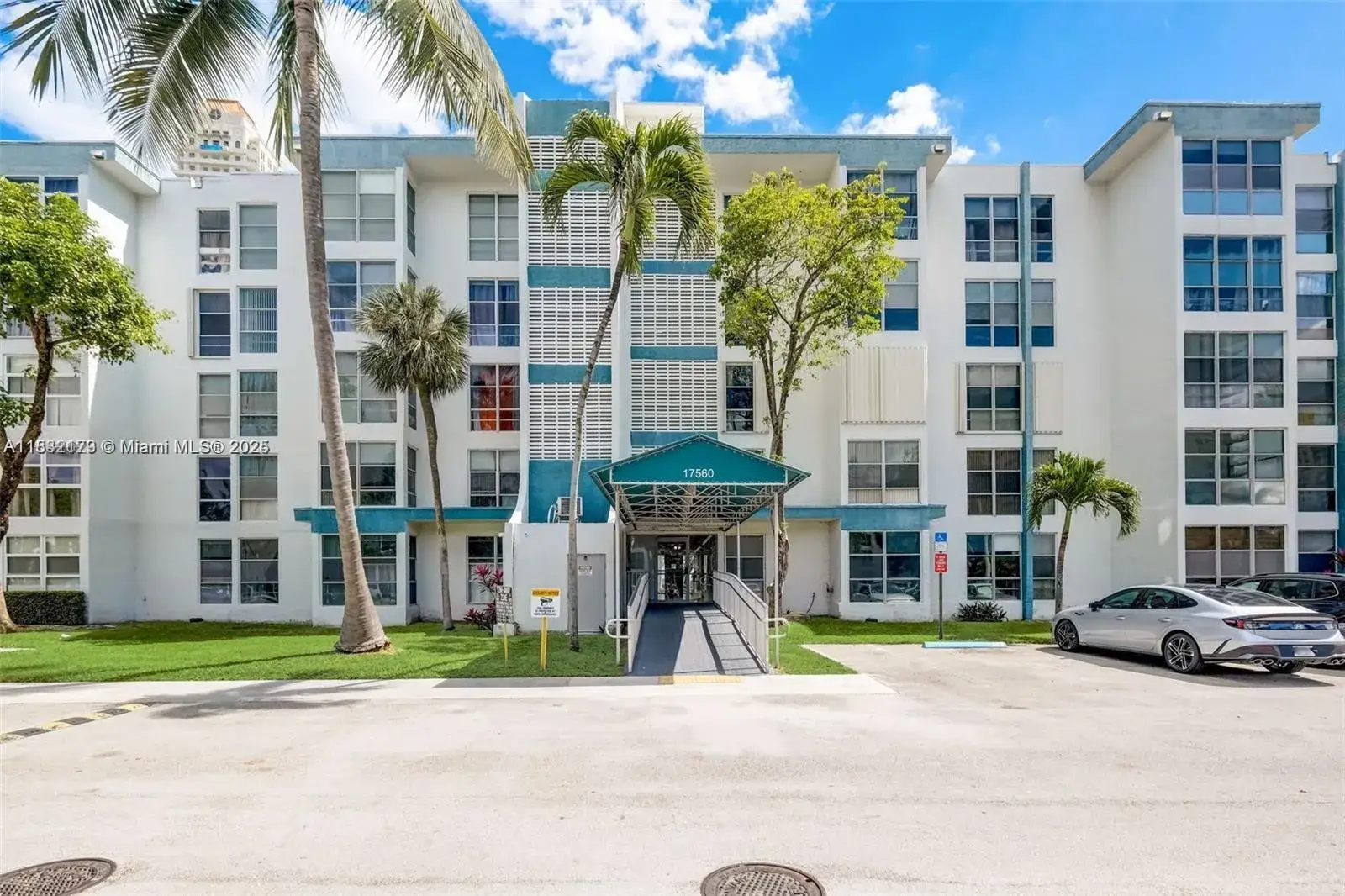 17620 Atlantic Blvd # 315, Sunny Isles Beach FL 33160