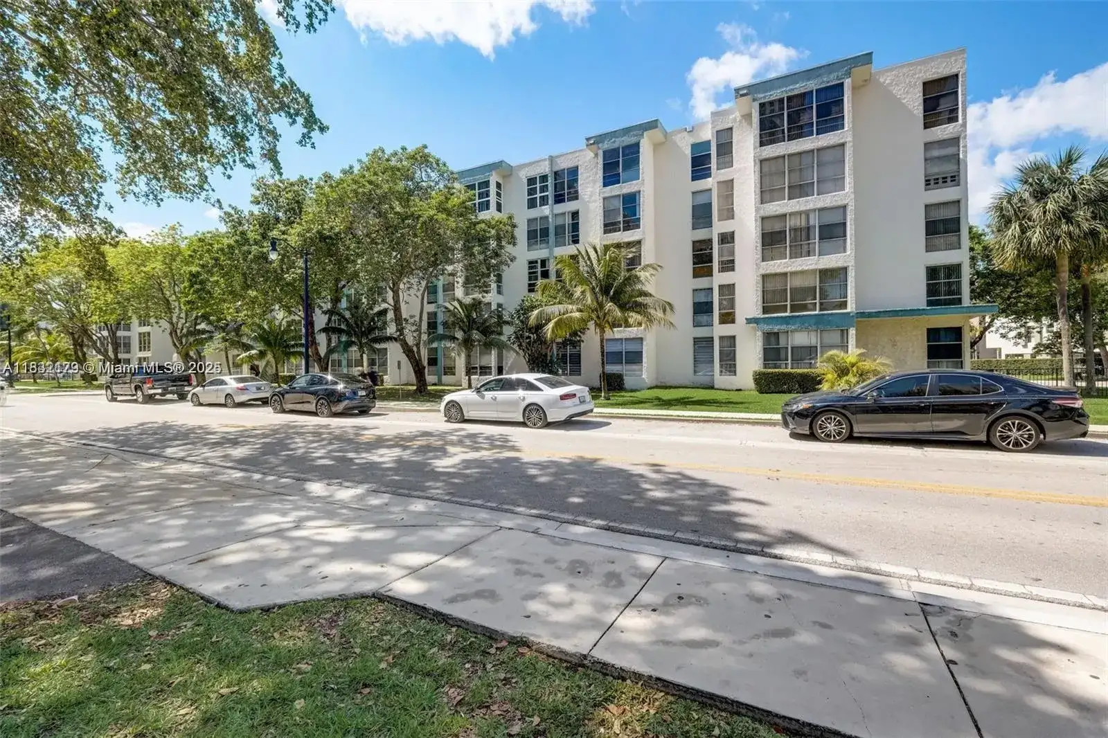 17620 Atlantic Blvd # 315, Sunny Isles Beach FL 33160 photo 5