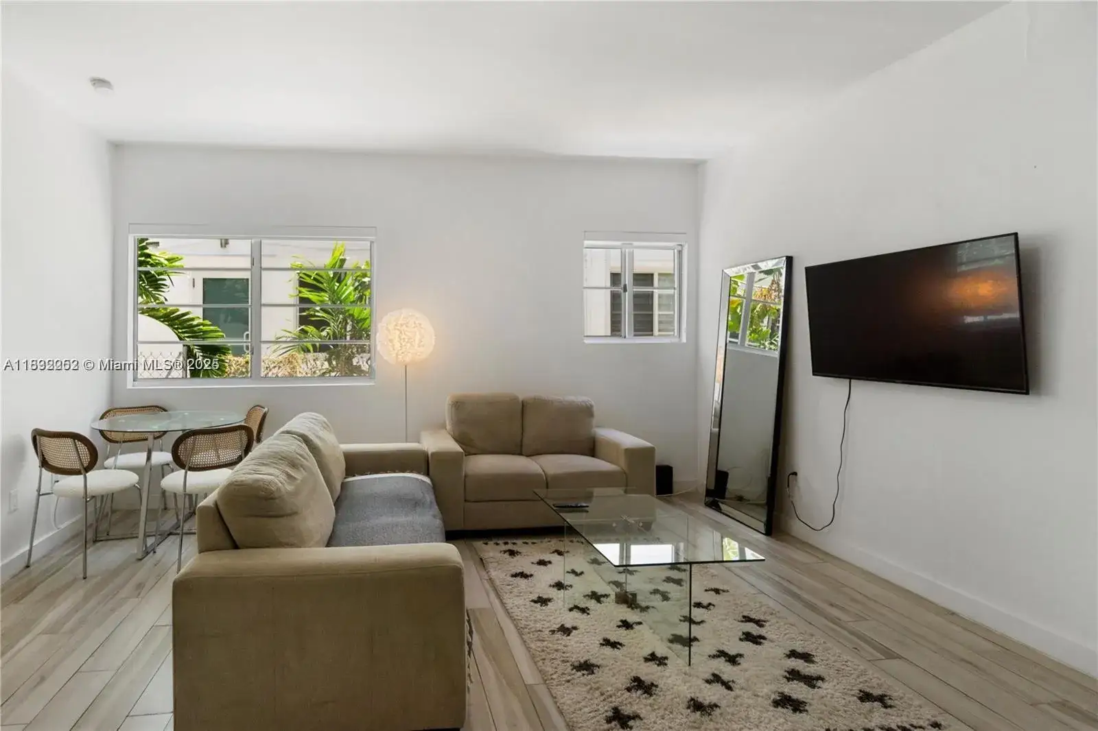 1 bedroom 1 bath Residential for sale at 1560 Meridian Ave # 108, Miami Beach FL 33139