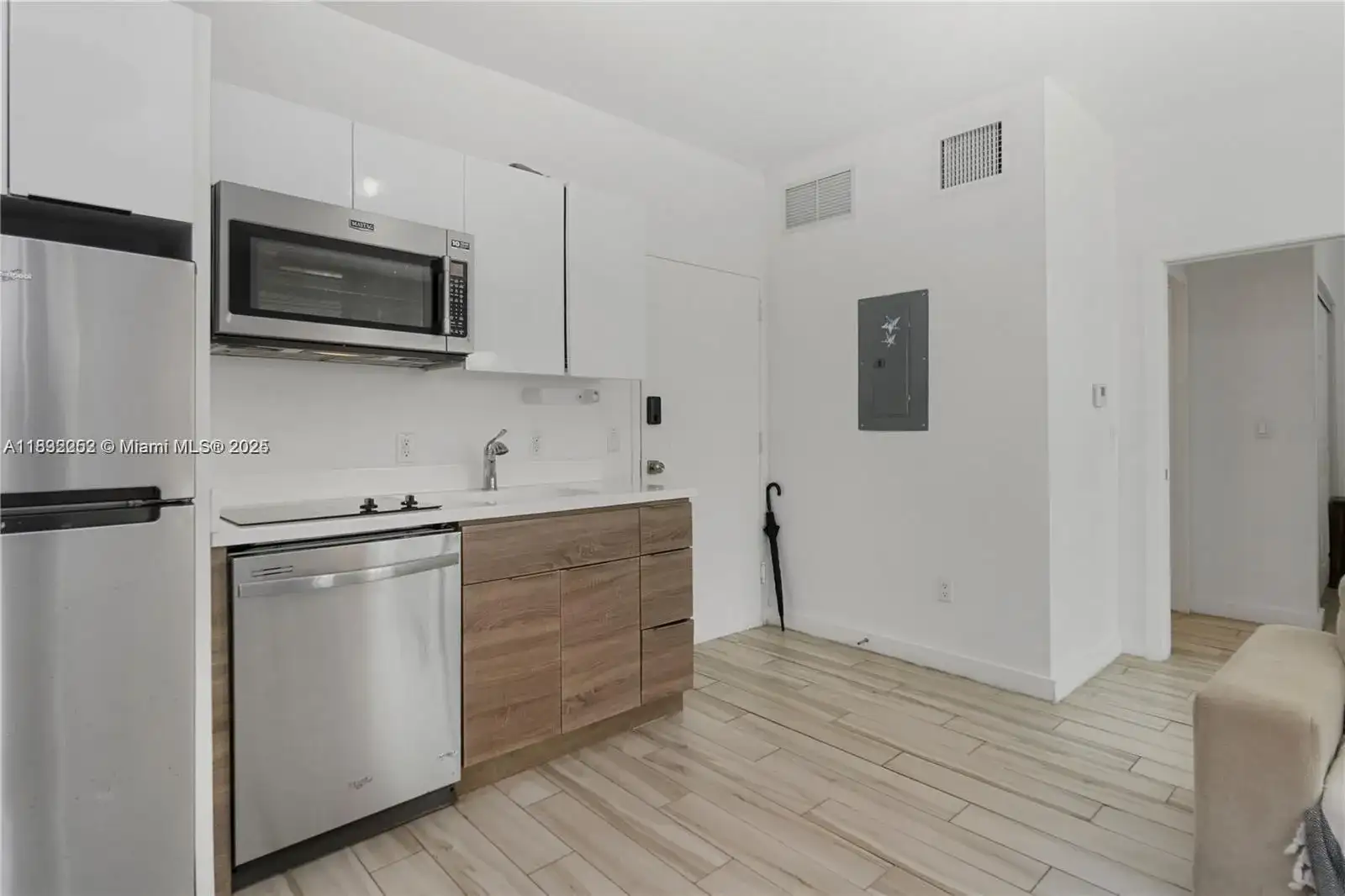1560 Meridian Ave # 108, Miami Beach FL 33139 photo 4