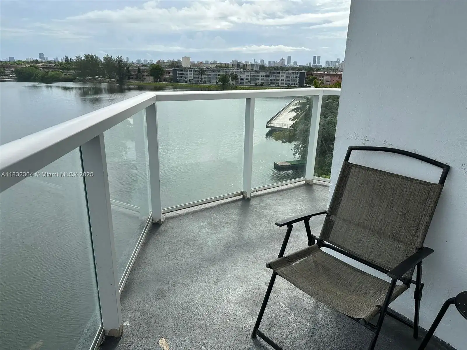 1301 NE Miami Gardens Dr # 506W, Miami FL 33179 photo 2