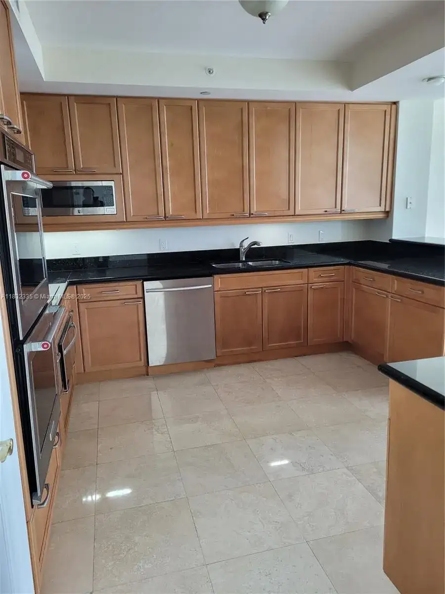20201 E Country Club Dr # 2203, Aventura FL 33180 photo 2