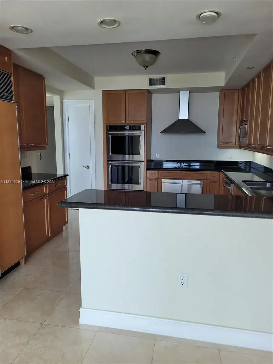 20201 E Country Club Dr # 2203, Aventura FL 33180 photo 4