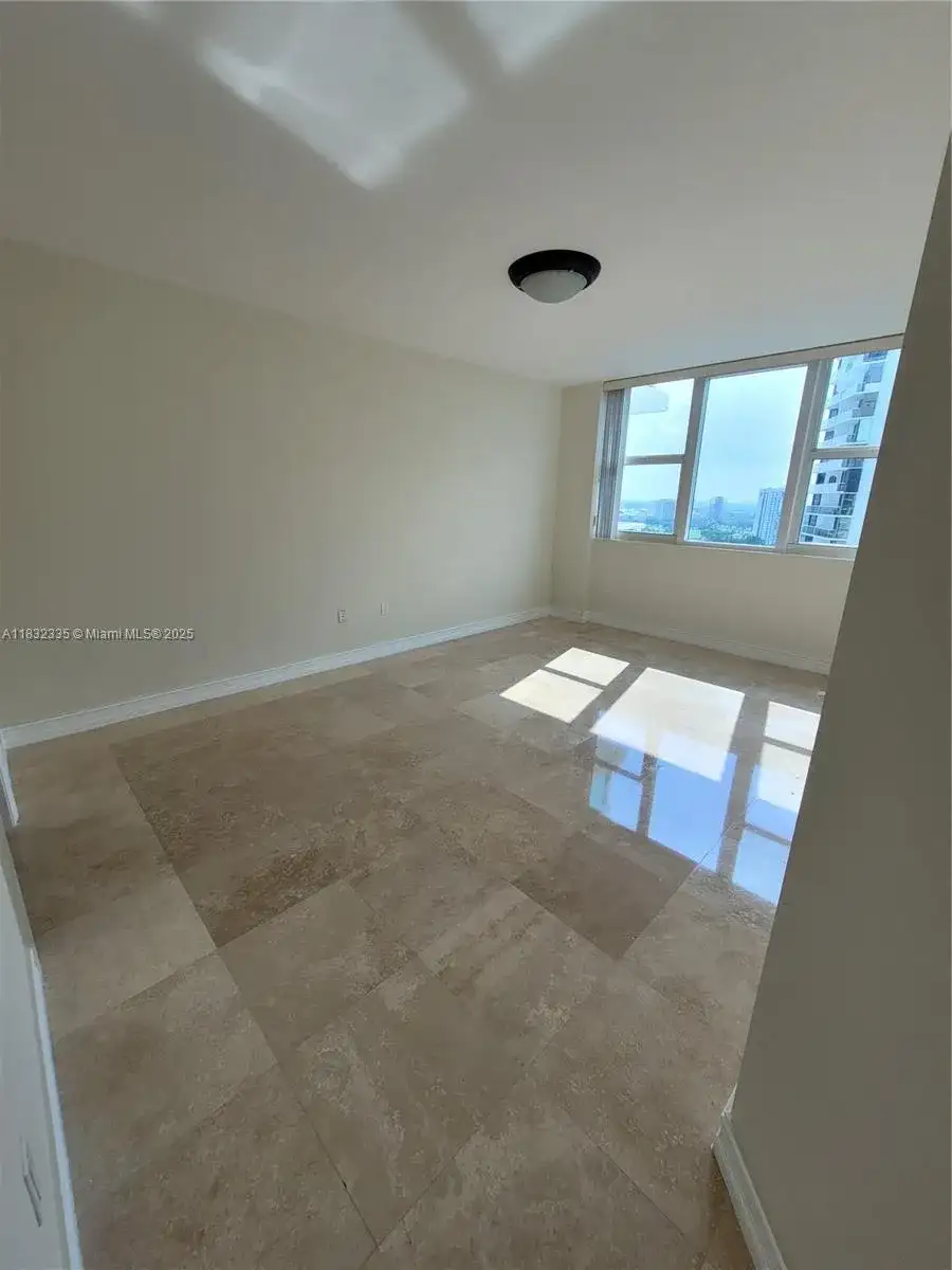20201 E Country Club Dr # 2203, Aventura FL 33180 photo 5